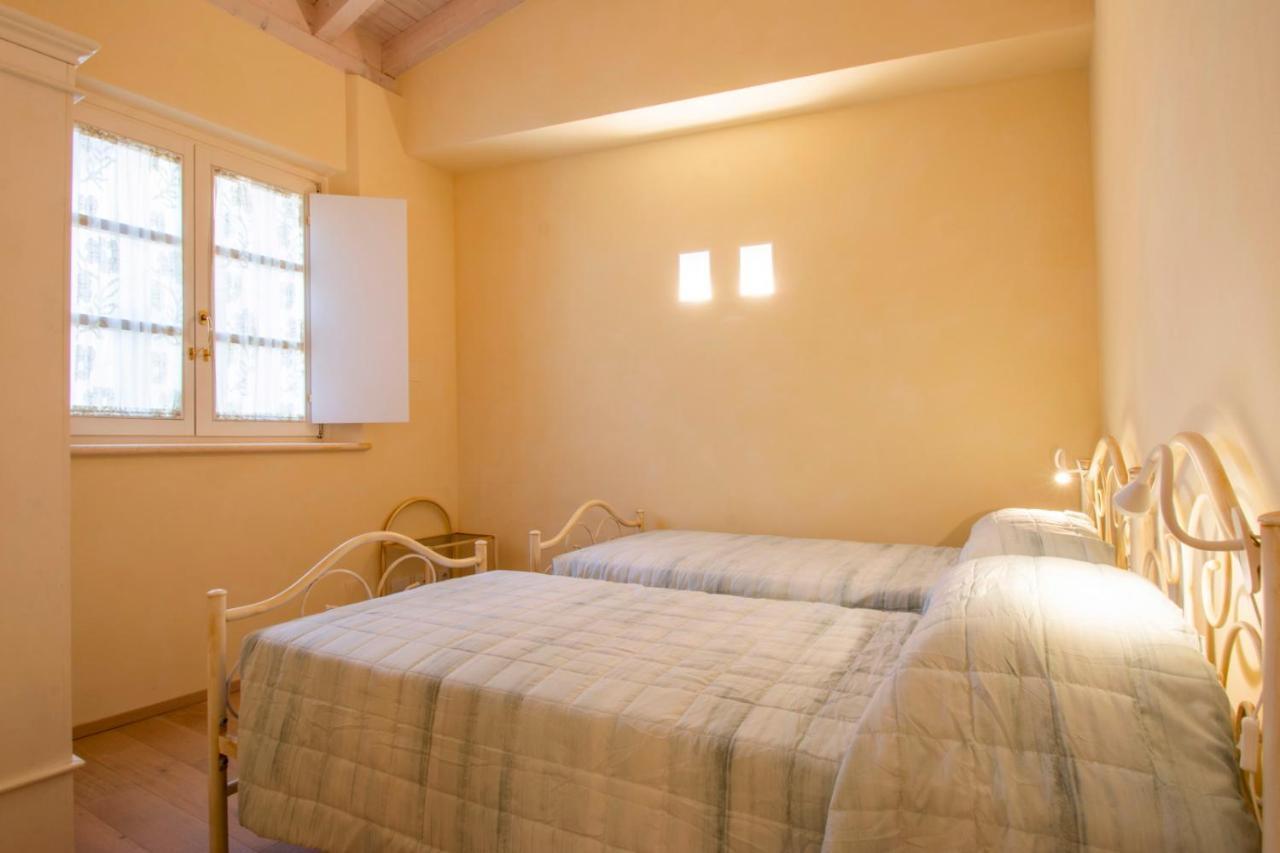 Monti di Licciana NardiCasa In Lunigiana - Biancaアパートメント エクステリア 写真